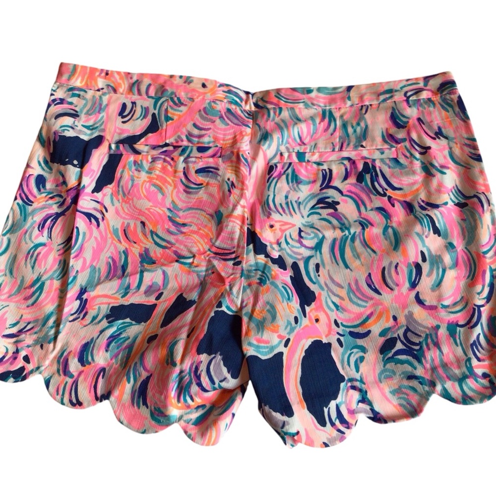 NWT Lilly dressy scalloped shorts, in a fabulous flamingo print 10